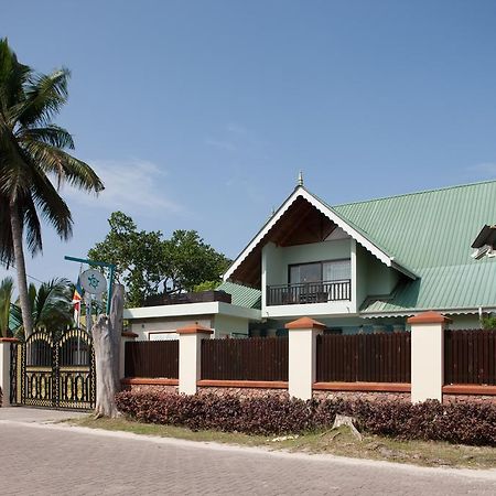 Le Relax Beach House La Digue Exterior photo